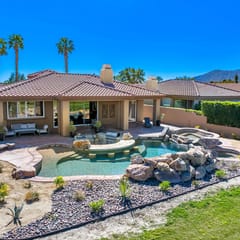 Golf Lovers' Haven: Luxury Living in the Heart of PGA West!