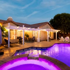 Relaxing Desert Escape for Friends and Families.