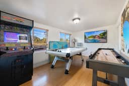 Palm Springs Vacation Oasis Private pool, game rm!