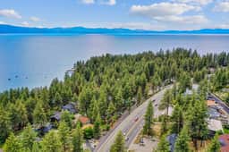 First level studio suite close to everything bike, ski, swim Zephyr Cove!