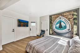 WWM Room 7B: Yosemite Base camp explore The E Sierras