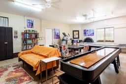 Relaxing Desert Escape for Friends and Families.