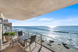 5  Seychelles, Spectacular ocean views, direct beach access, the Oceanfront Villa with loft (E)