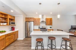 Cozy, Charming Vacation Oasis Near Downtown Fargo.