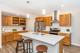 Cozy, Charming Vacation Oasis Near Downtown Fargo.