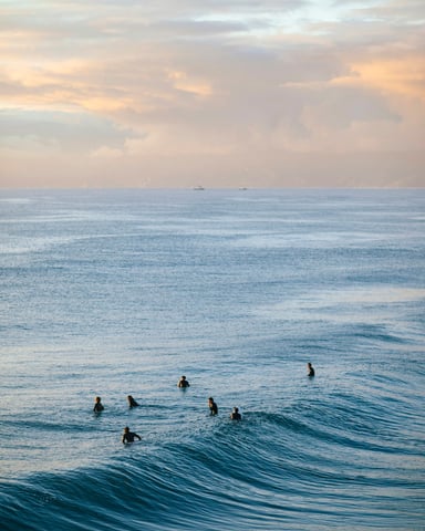 A walk to Aliso Beach