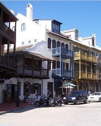 A weekend on the Emerald Coast
