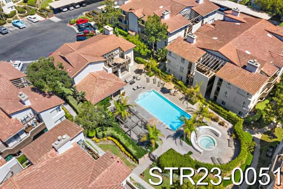 Cozy Condo in the prestigious Ritz Pointe community STR23-0051 - Image 1