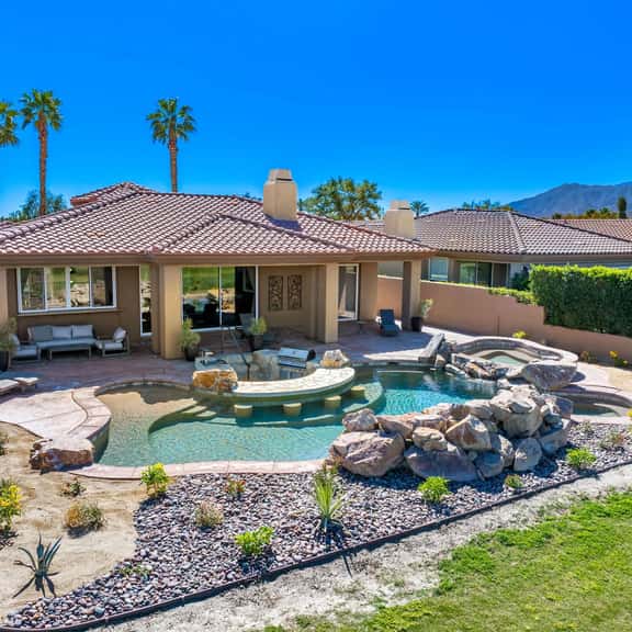 Golf Lovers' Haven: Luxury Living in the Heart of PGA West! - Image 1