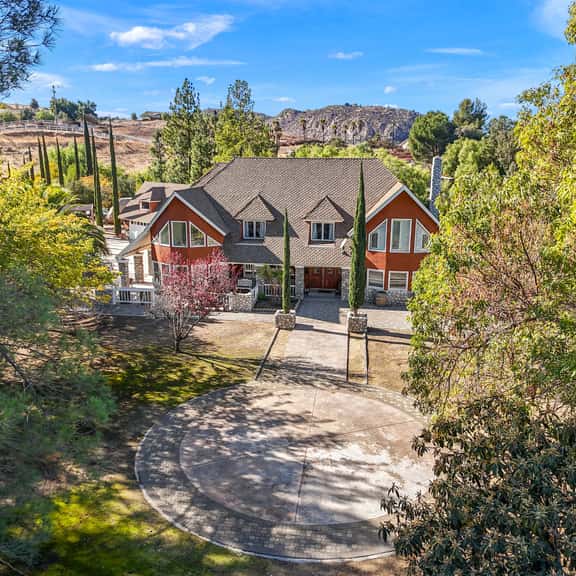 Vineyard Vista Retreat– Your Serene Getaway in Temecula - Image 1