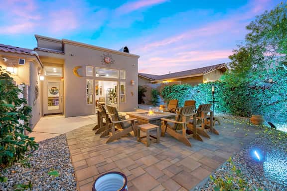 A Royal Oasis in the Desert with pool, spa and Epic Game Room!