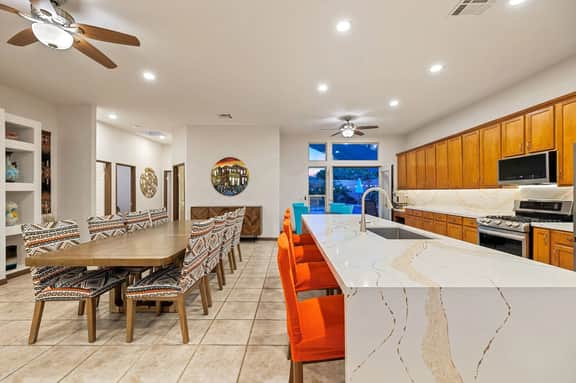 A Royal Oasis in the Desert with pool, spa and Epic Game Room!