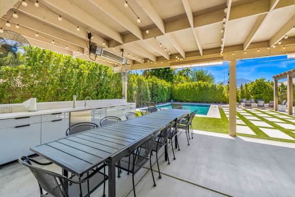 Beautiful Palm Desert Vacation Oasis.