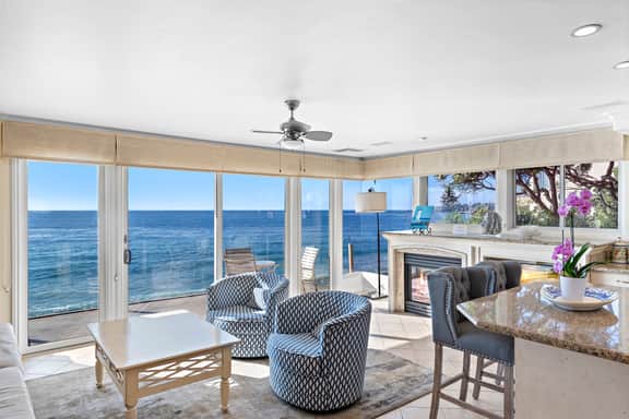 3 Unobstructed ocean view direct beach access! Oceanfront Villa with a Spectacular View (C)