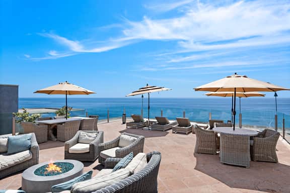 5  Seychelles, Spectacular ocean views, direct beach access, the Oceanfront Villa with loft (E)