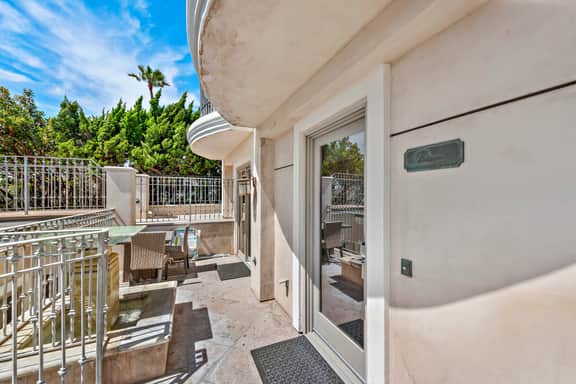 6 Ocean views, direct beach access Sunset Cove Laguna BCH (F)