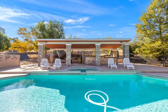Vineyard Vista Retreat– Your Serene Getaway in Temecula
