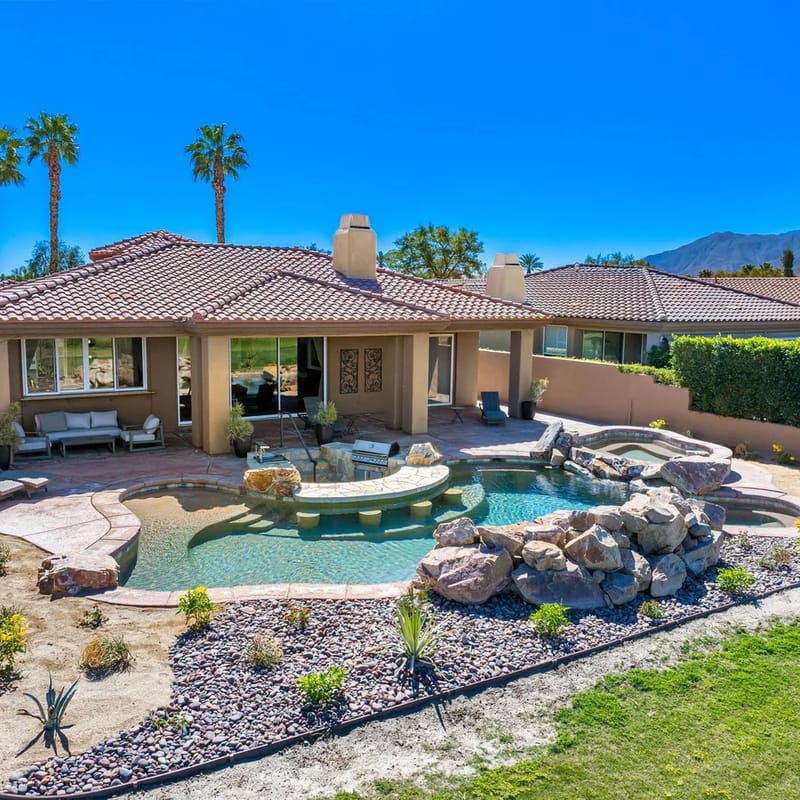 Golf Lovers' Haven: Luxury Living in the Heart of PGA West!